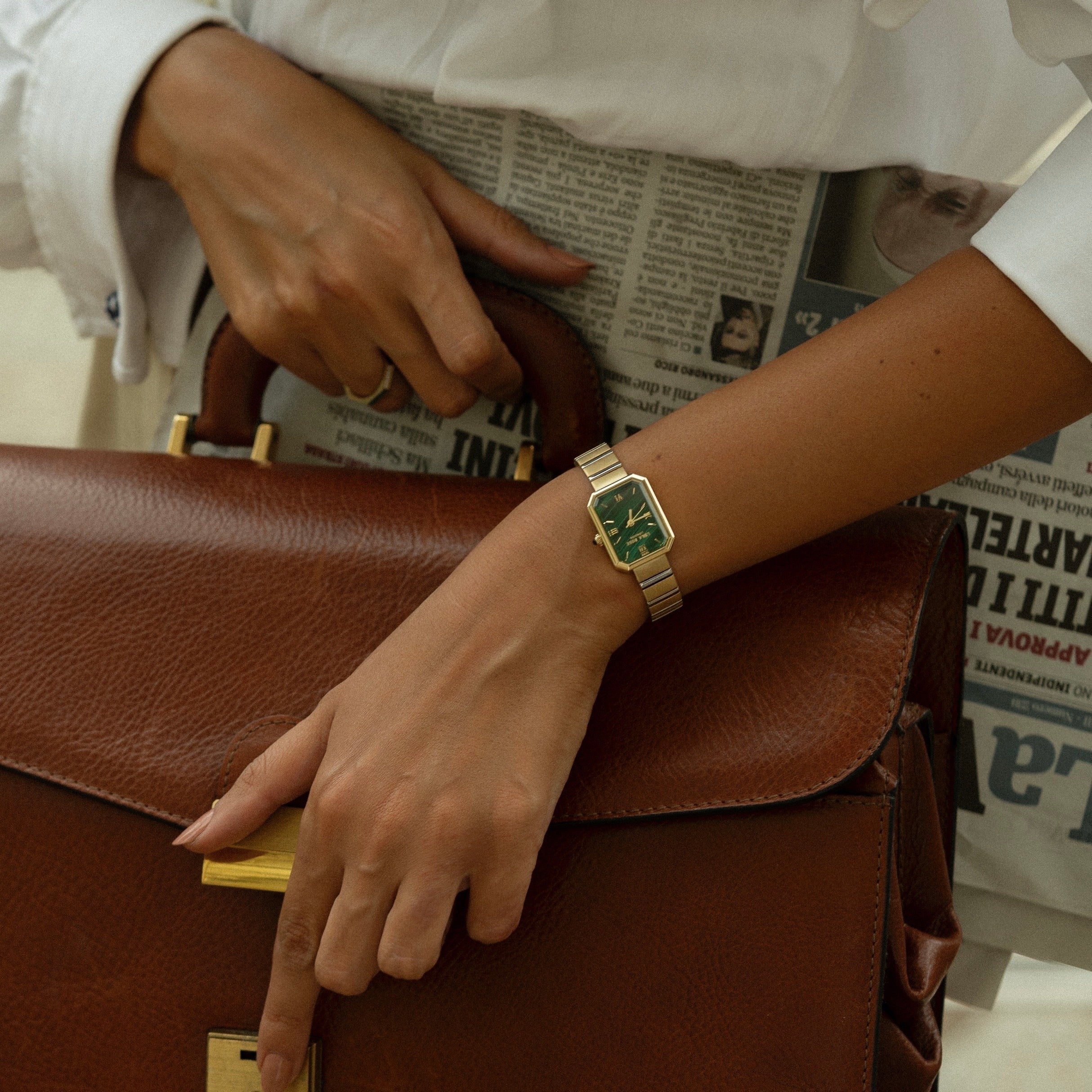 Reloj Malaquita Dorado con Verde