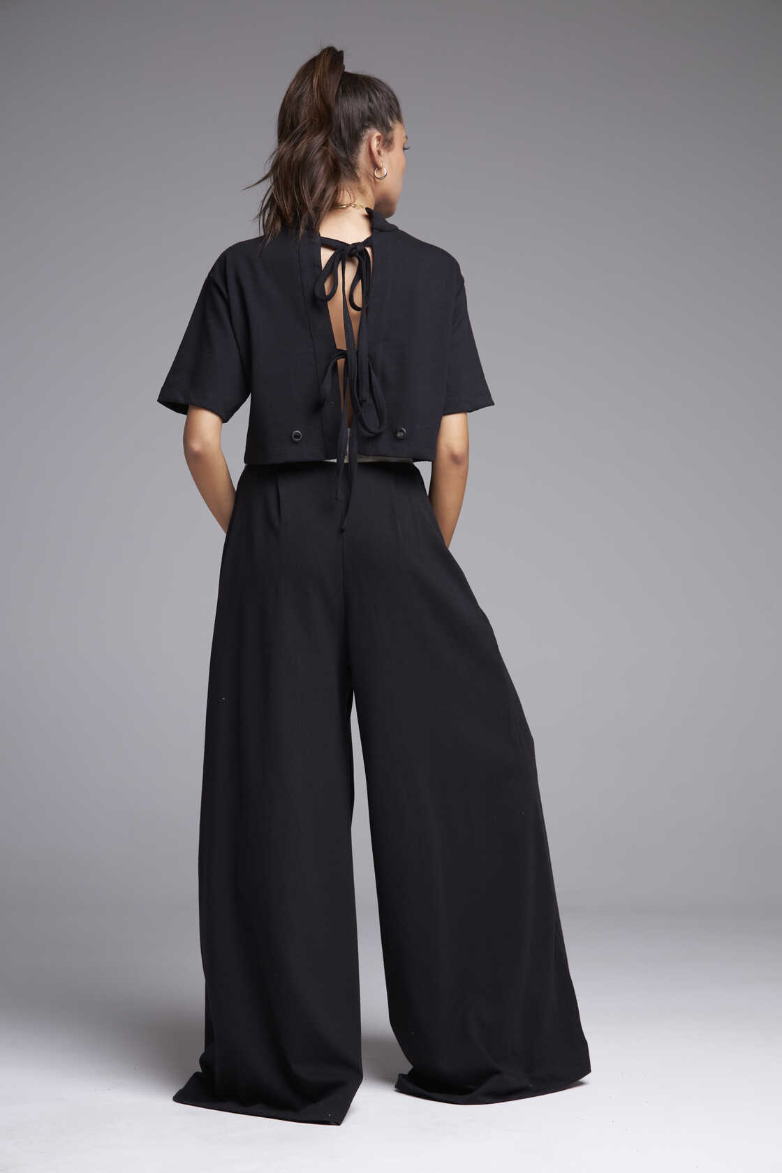 Cropped Harmonia Negro