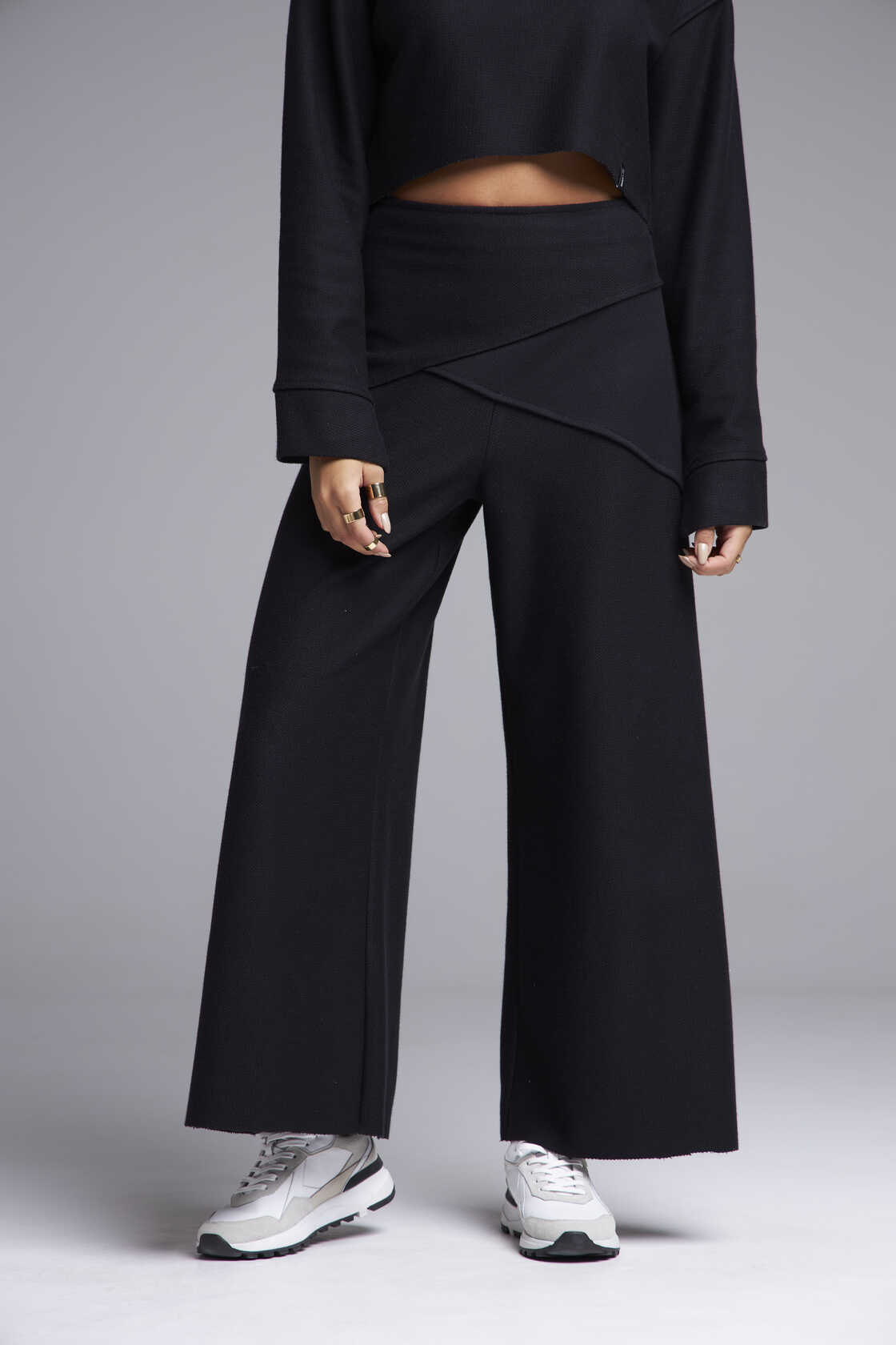 Cropped Tiempos Negro