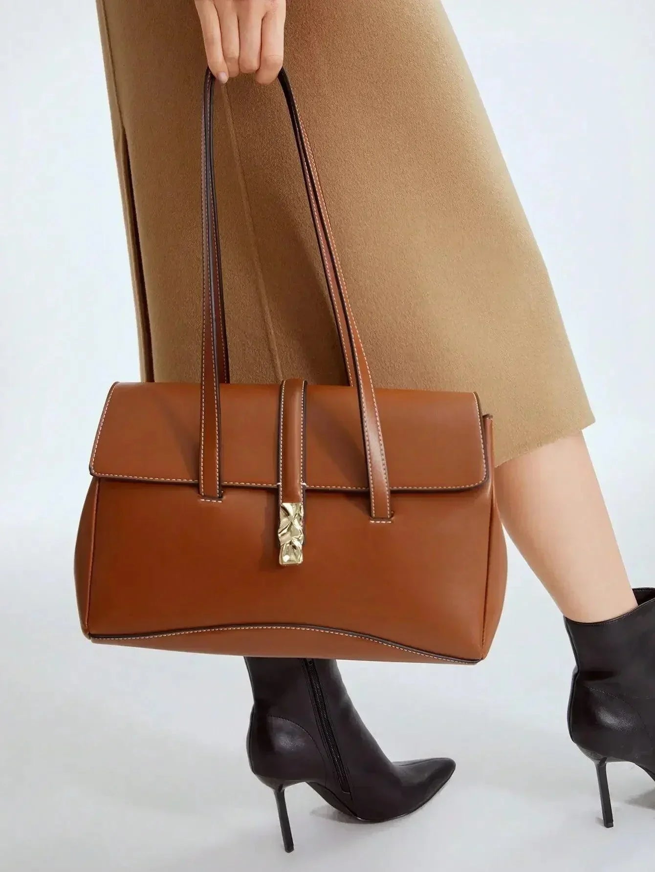 Bolsa Fiorella Buckle