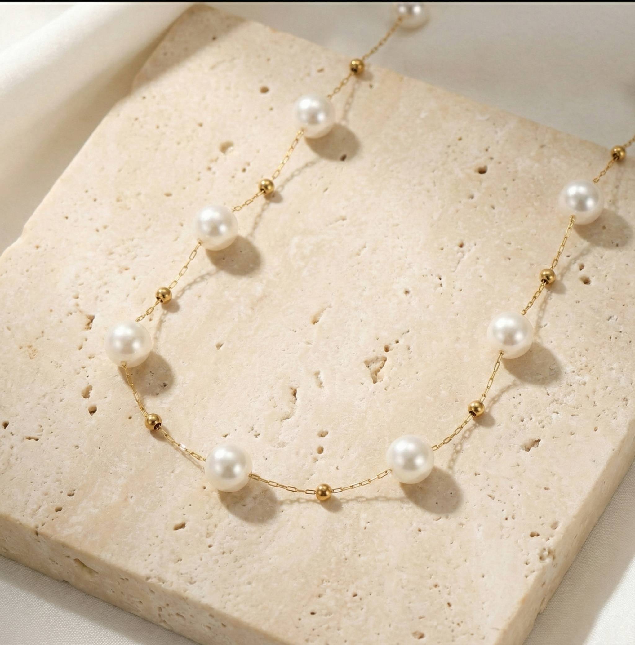 Collar Biarritz | Gargantilla de Perlas Flotantes