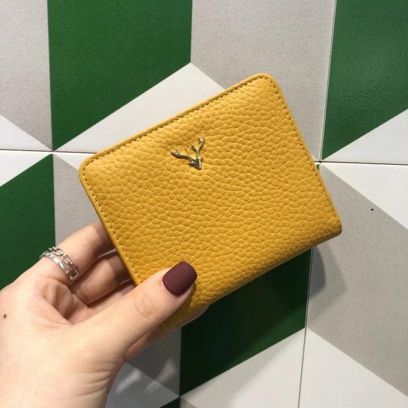 Cartera Compacta Roseli en Cuero Auténtico