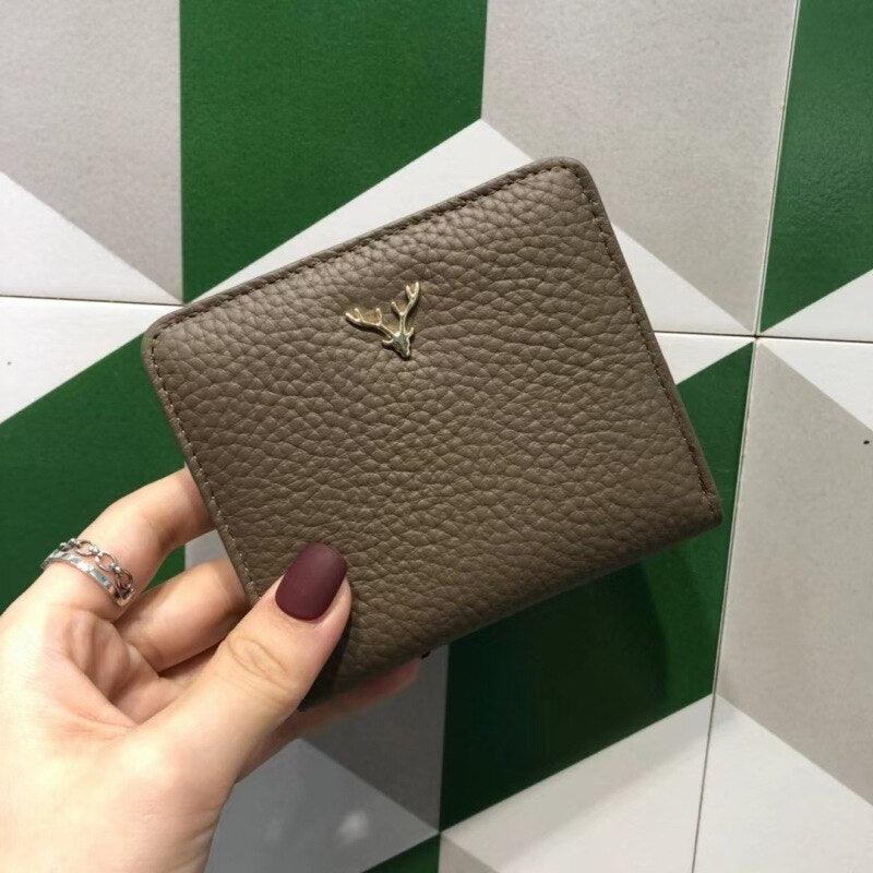 Cartera Compacta Roseli en Cuero Auténtico