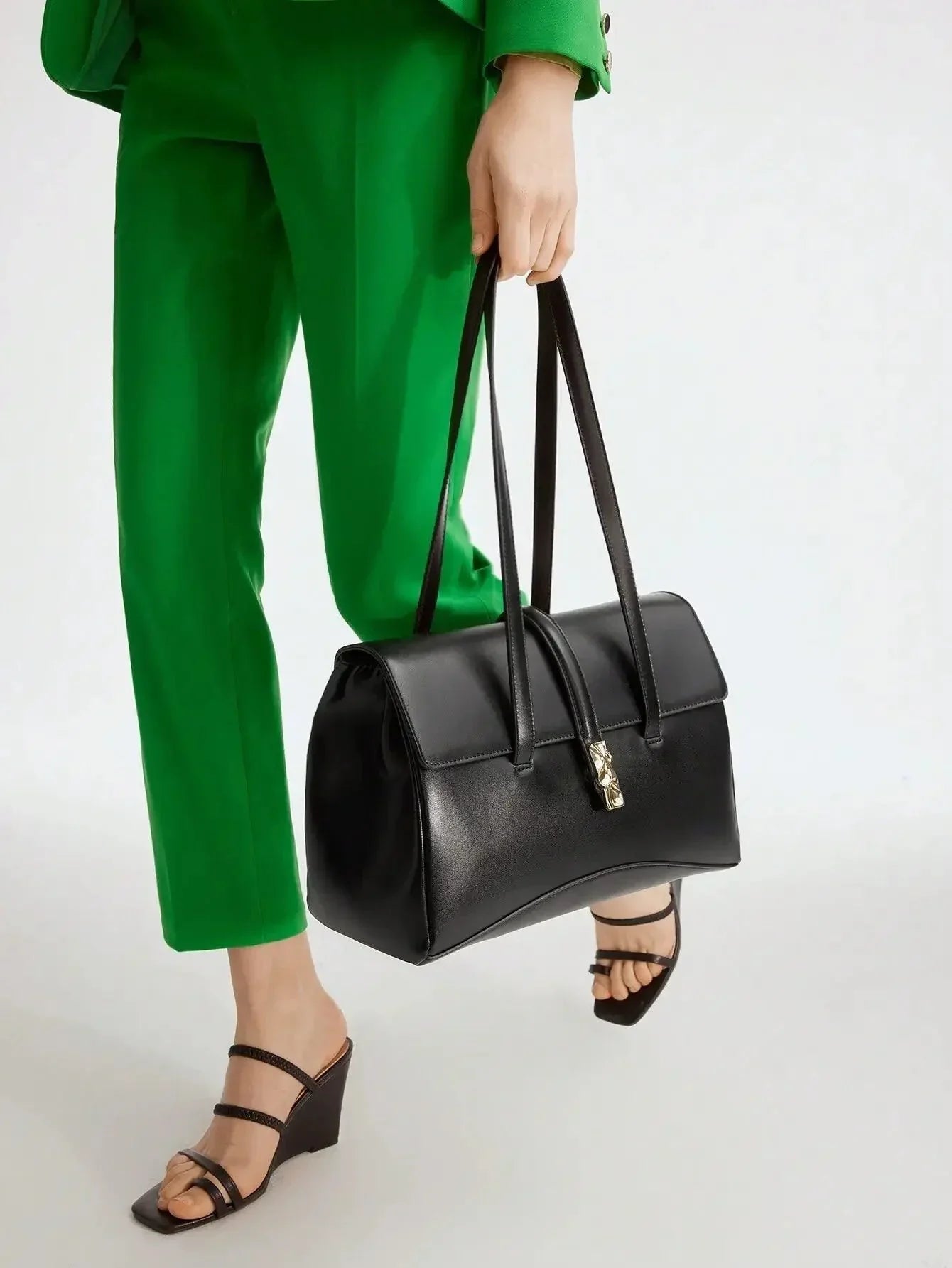 Bolsa Fiorella Buckle